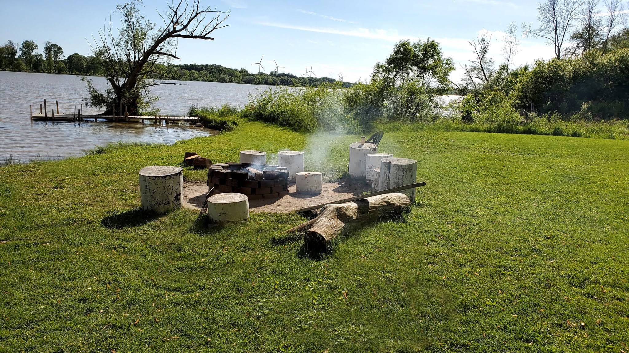 Riverview Motel river view 6